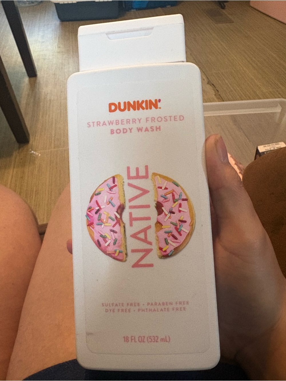 Native Dunkin' Strawberry Frosted Body Wash - White & Pink